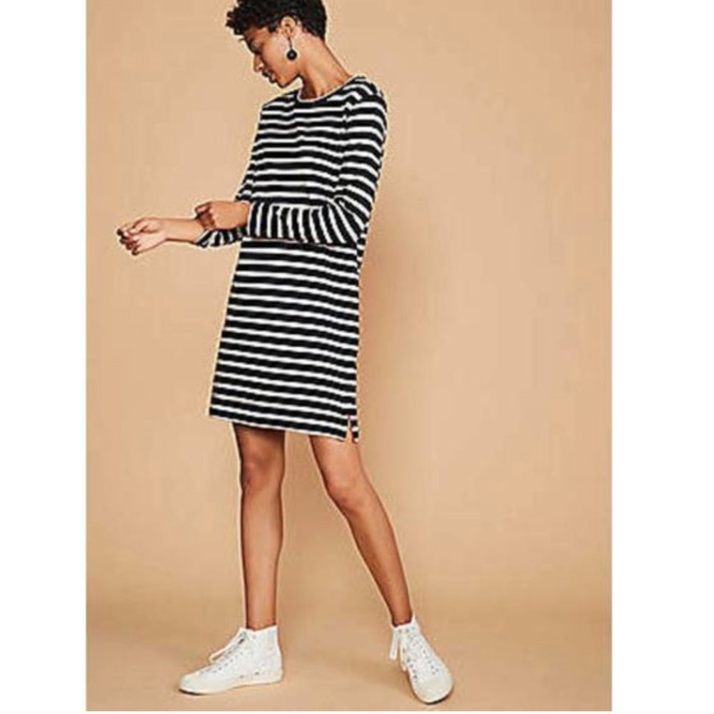 SALE 3/$20 ☀️ Lou and Grey Striped Dress